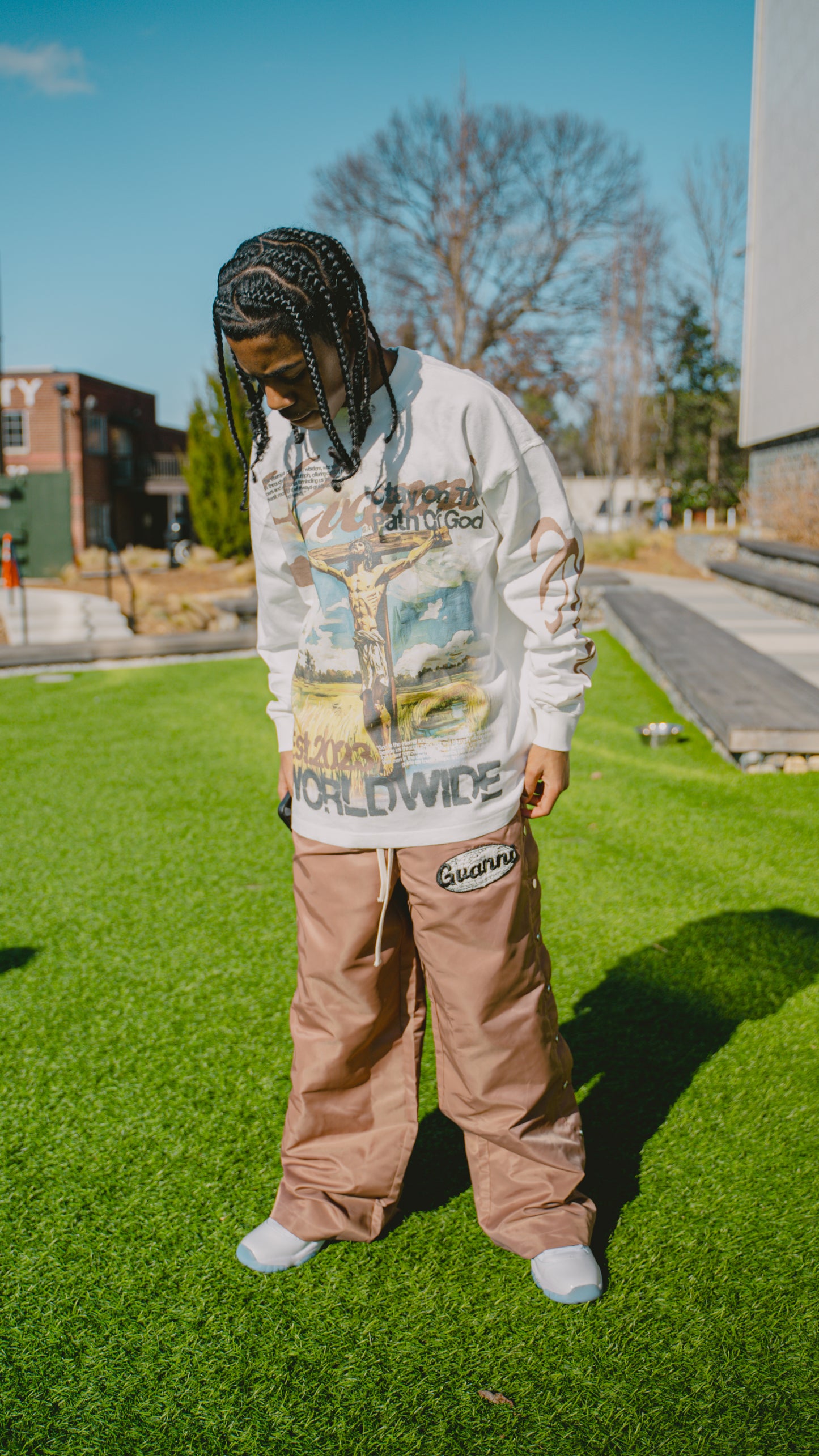 Light brown Gvanni world pants 🌐