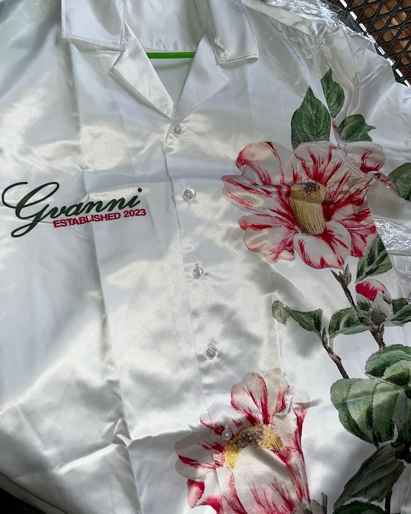 Gvanni “Floral Fantasy🌸🌹”