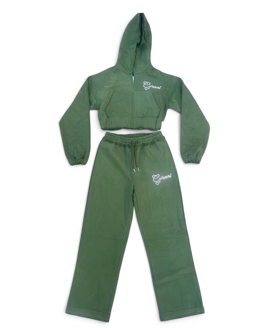 Pretty girls love Gvanni sweatsuit(olive green)